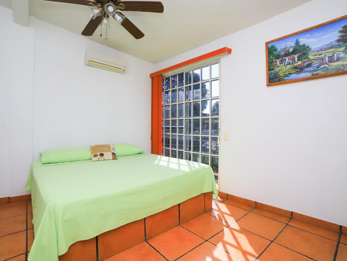 Bm Zihua Guest house 2*