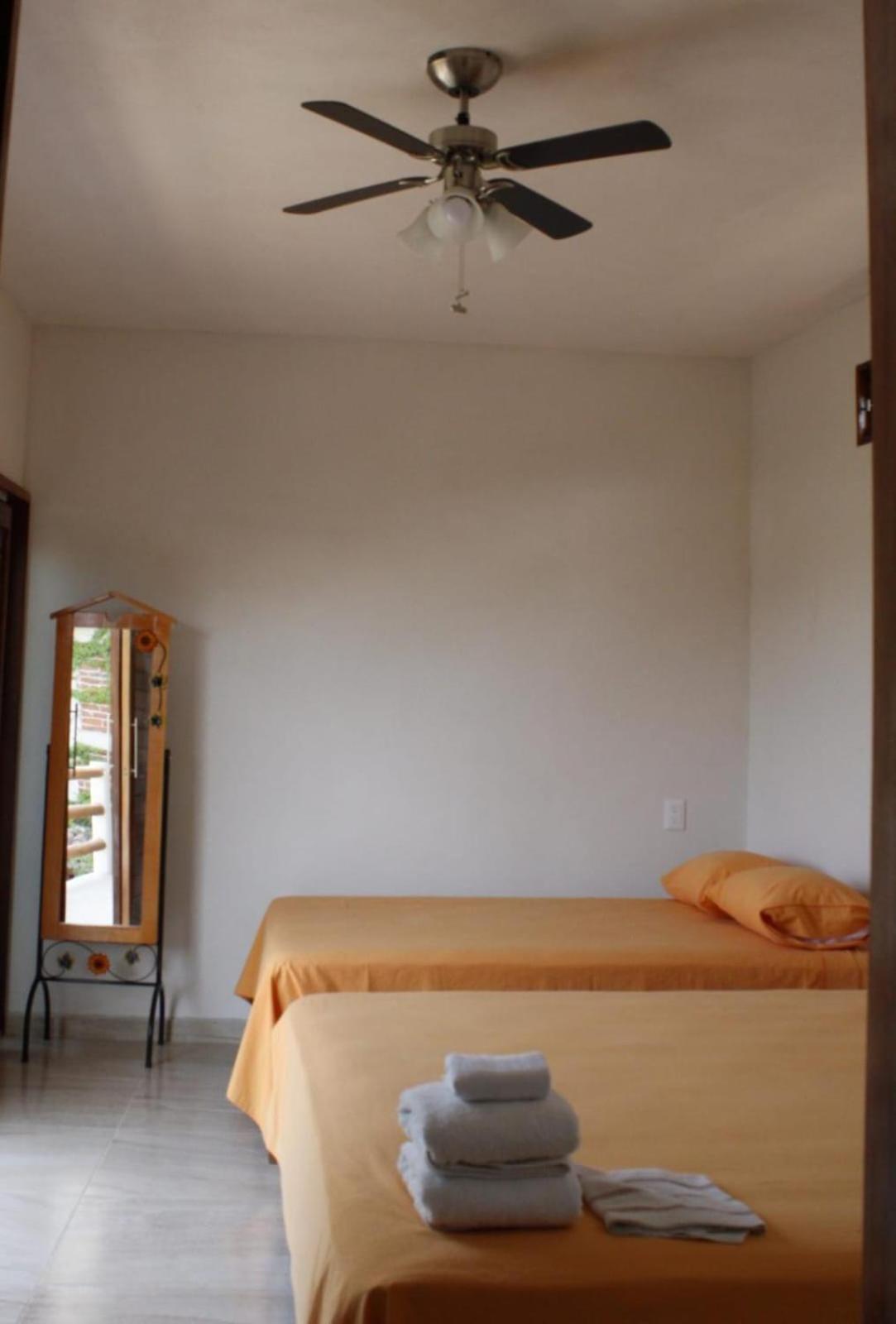 Bm Zihua Guest house Zihuatanejo