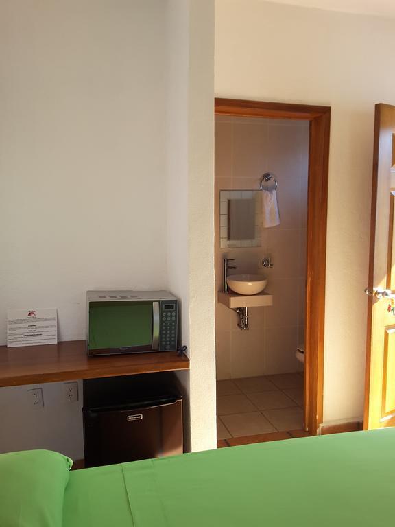 Bm Zihua Guest house